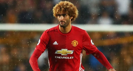 Ảnh bài viết Vào sân 1 phút, Fellaini 'biếu' Everton quả 11m