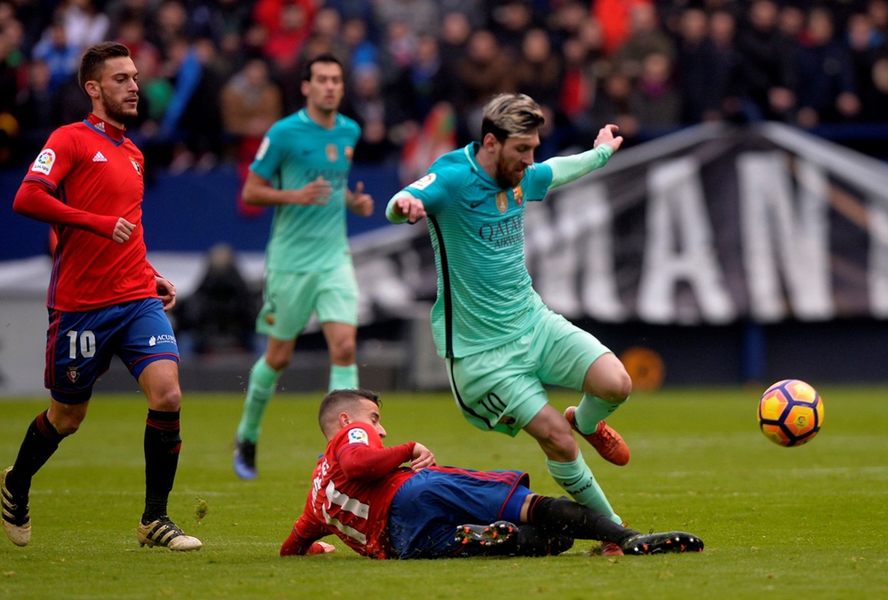 Ảnh bài viết Pha solo ghi bàn đẳng cấp của Messi trong vòng vây các cầu thủ Osasuna