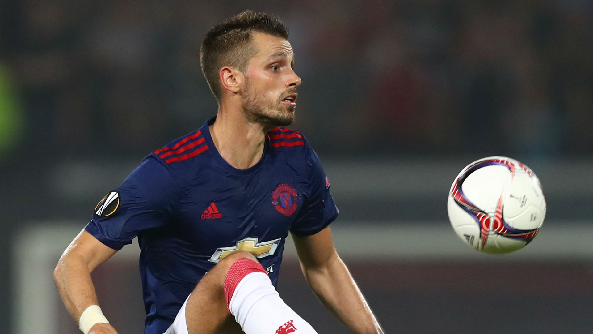 Ảnh bài viết Lộ 2 ngôi sao đắt giá bị Mourinho bán ngay trong mùa Đông