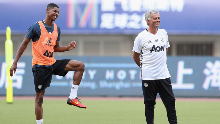 Ảnh bài viết Điểm tin tối 09/01: Mourinho "khích tướng" sao trẻ M.U; Oscar ra mắt hoàn hảo