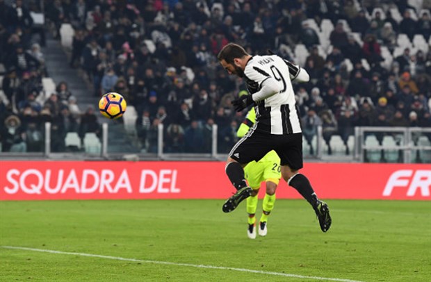 Ảnh bài viết Higuain lập cú đúp, Juventus viết nên trang sử mới