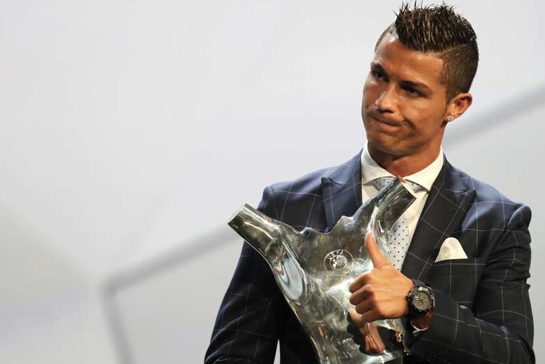 Ảnh bài viết Những kiểu tóc đẹp nhất năm 2016 của làng bóng đá thế giới