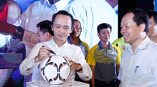 Ảnh bài viết Ông bầu CLB Thanh Hóa "nói lại" việc BTC V-League phân biệt đối xử