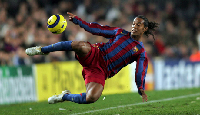 Ảnh bài viết Siêu phẩm của Ronaldinho vào lưới Osasuna (La Liga, 2004)
