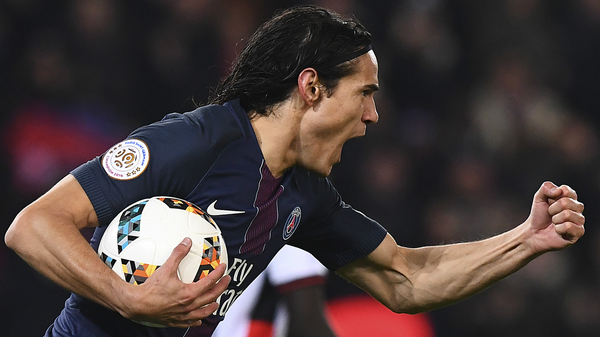 Ảnh bài viết Cavani là tiền đạo hay hơn Suarez?