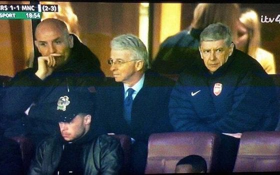Ảnh bài viết Wenger rời đi, thượng tầng Arsenal náo loạn