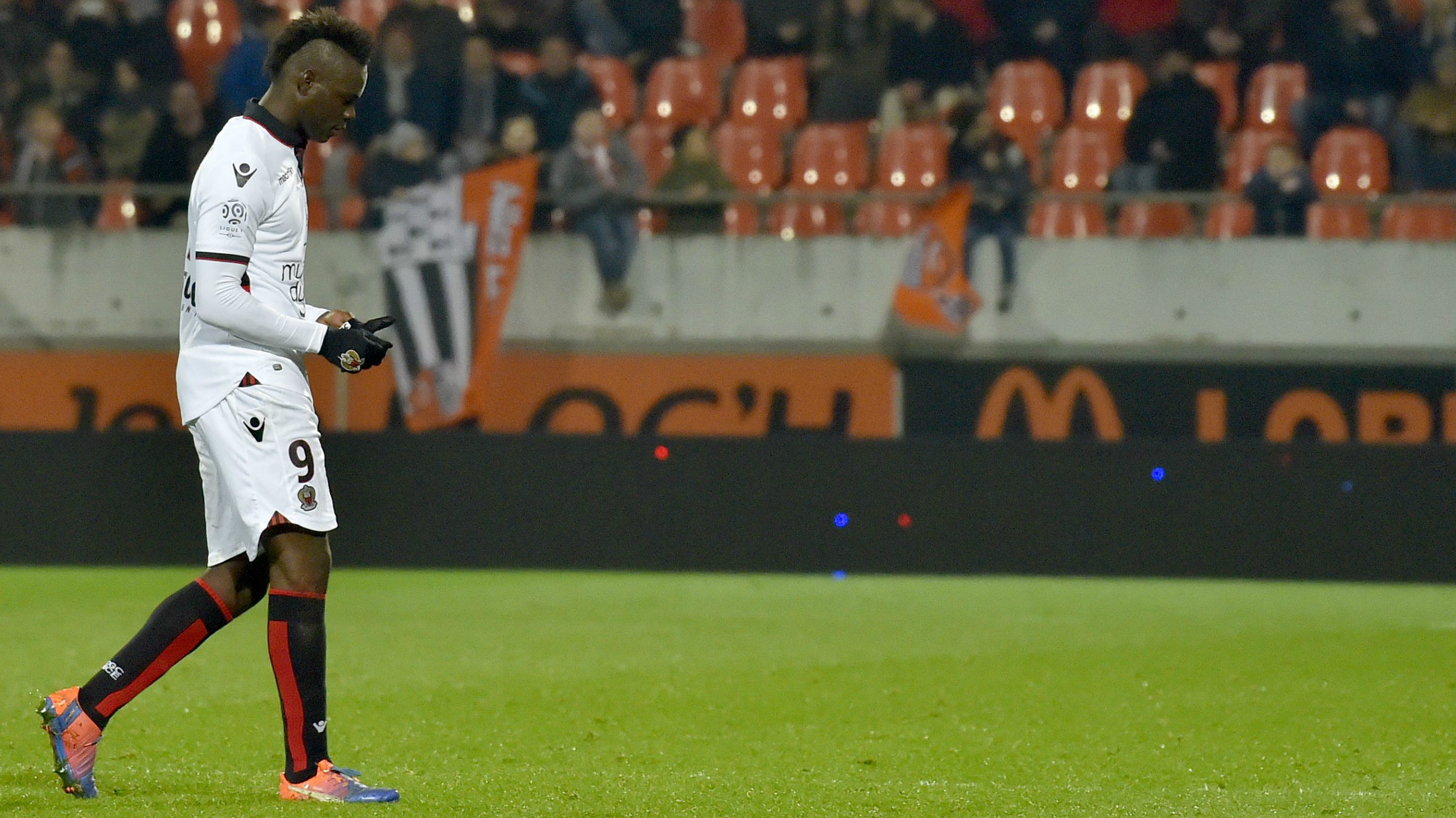 Ảnh bài viết Balotelli nhận thẻ đỏ thứ 3 ở Ligue 1