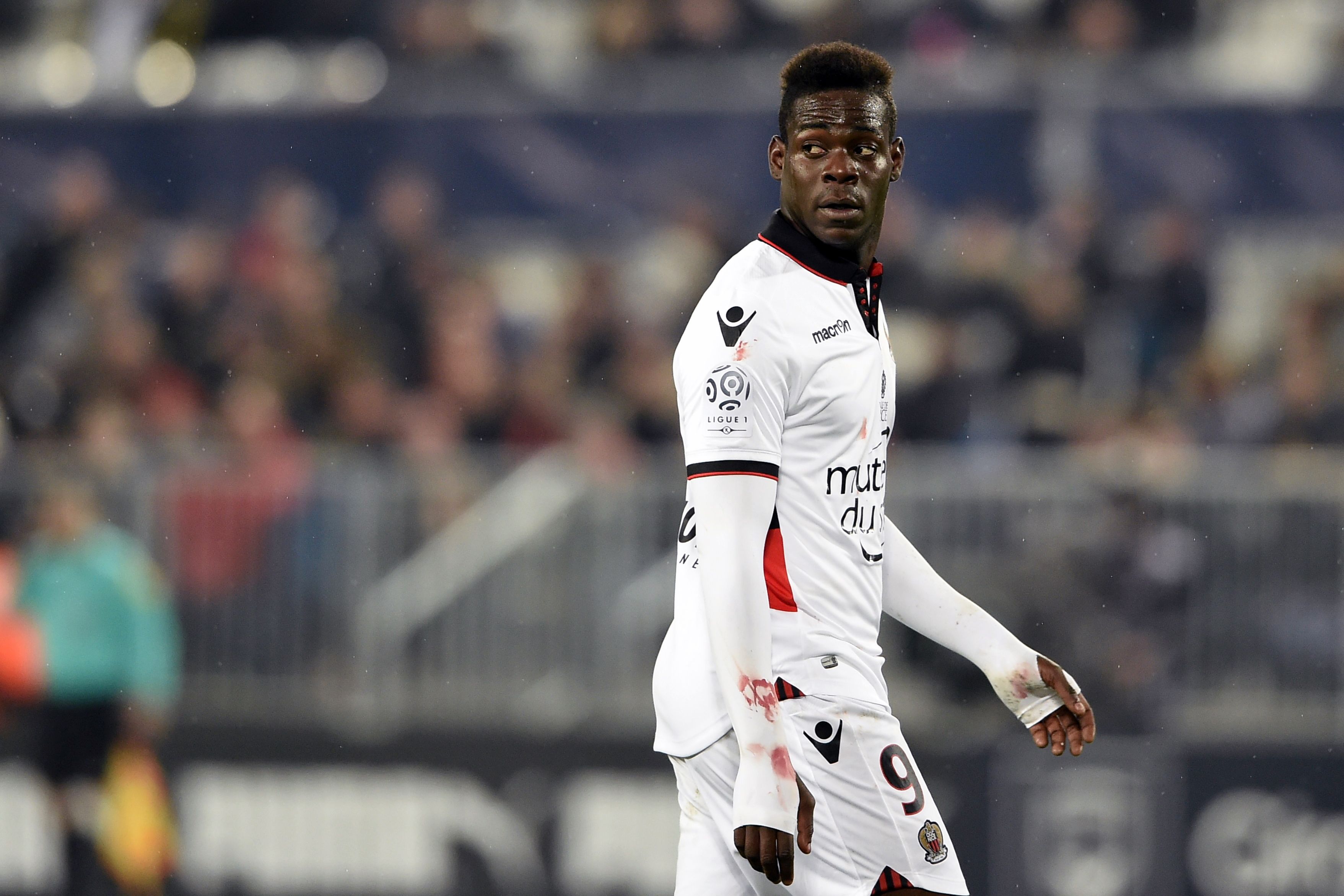 Ảnh bài viết Vòng 26 Ligue 1: Nice thắng nhọc trong ngày Balotelli dính thẻ đỏ trực tiếp