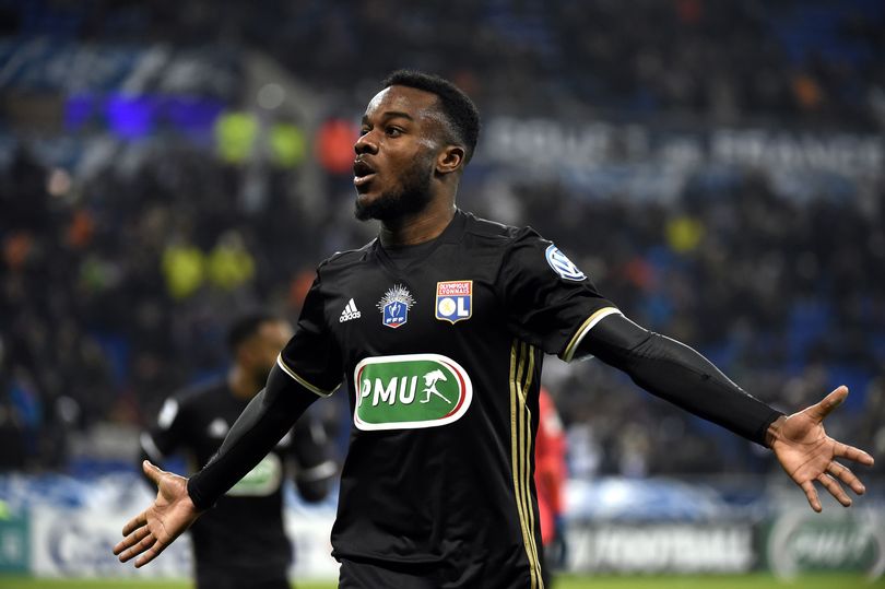 Ảnh bài viết Liverpool phát cuồng vì tiền đạo Lyon, không phải Lacazette