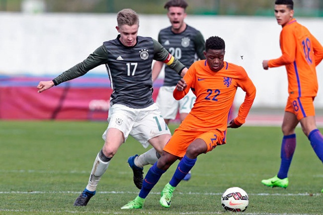 Ảnh bài viết 'Ngựa ô' Bundesliga cướp thần đồng Hà Lan trước mặt M.U