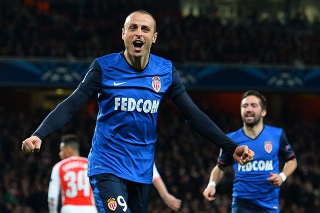 Ảnh bài viết Berbatov: Muốn thành công, hãy xem bóng đá là phụ nữ
