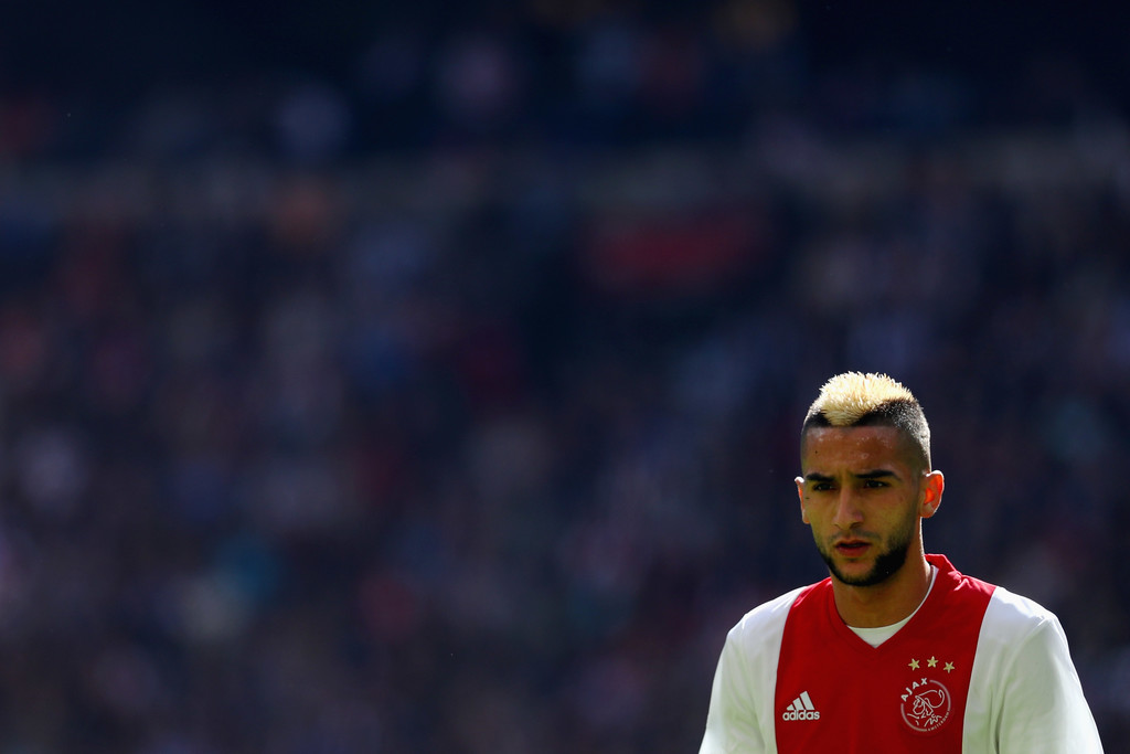 Ảnh bài viết Hakim Ziyech: Ngòi nổ số một của Ajax mùa này