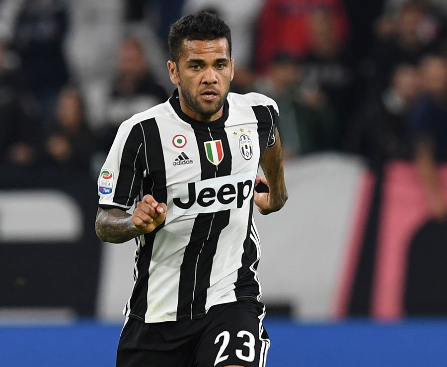 Ảnh bài viết 20 hậu vệ được săn đón nhất mùa hè (Phần 3): Đôi cánh Juve