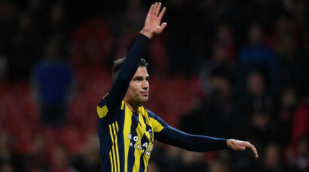 Ảnh bài viết Thực hư chuyện Van Persie đến Trung Quốc thi đấu