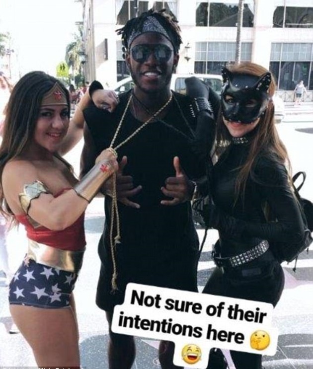 Ảnh bài viết Dân chơi Michy Batshuayi bị "bóng hồng" vây quanh ở Los Angeles