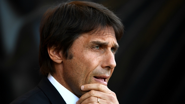 Ảnh bài viết Hậu trường Chelsea "nóng dần đều" vì một người đàn bà