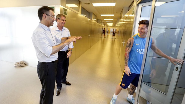 Ảnh bài viết Giống Ronaldo, Messi từng suýt dứt bỏ Tây Ban Nha vì cáo buộc trốn thuế