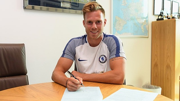 Ảnh bài viết 7 năm đá 4 trận, cầu thủ vẫn quyết tâm bám trụ tại Chelsea