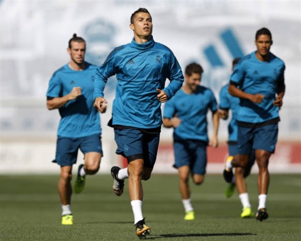 Ảnh bài viết 01h45 ngày 14/09, Real Madrid vs APOEL Nicosia (Bảng H): Buồn ngủ gặp chiếu manh