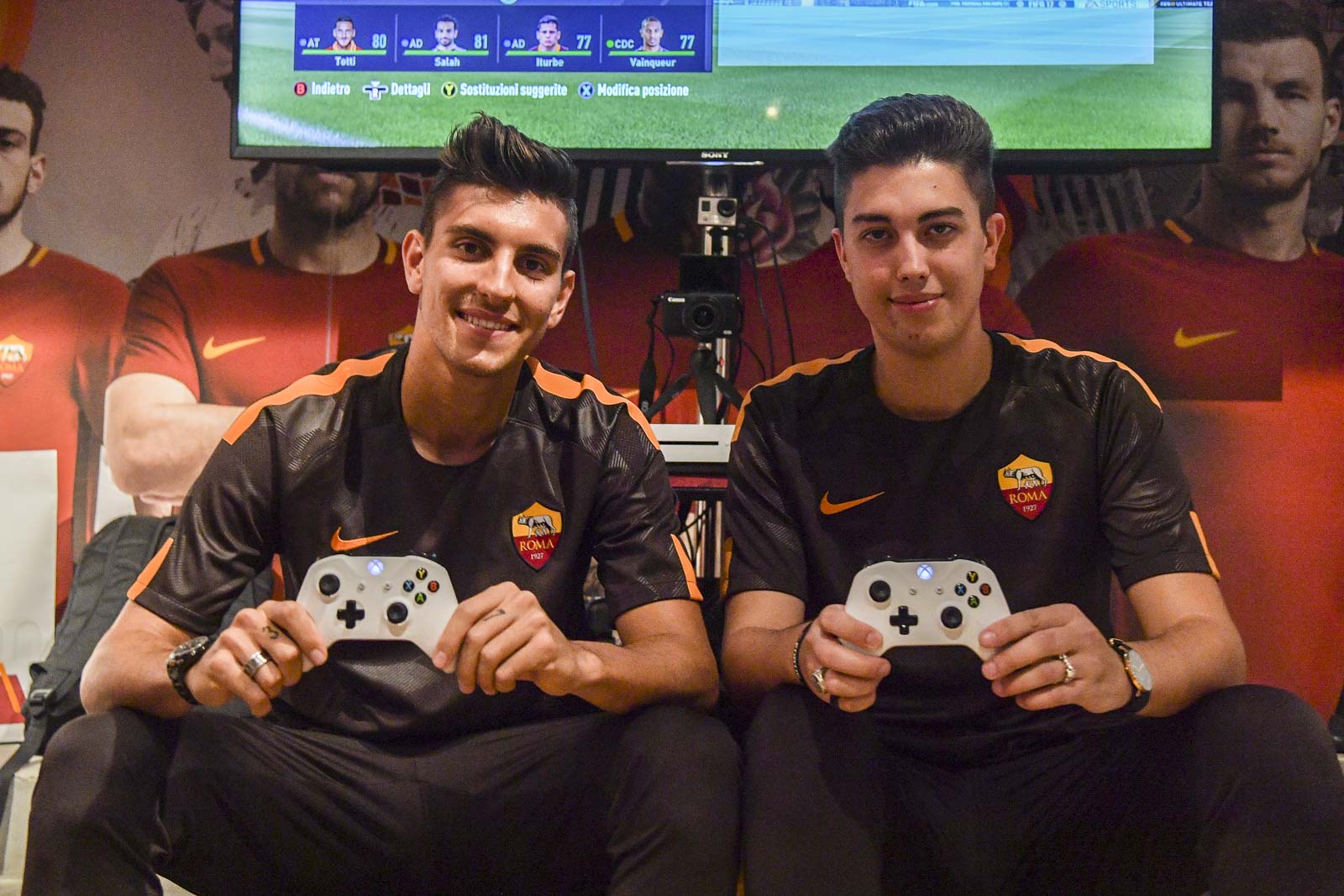 Ảnh bài viết Sao Roma 'chiến' FIFA cùng tuyển thủ eSport