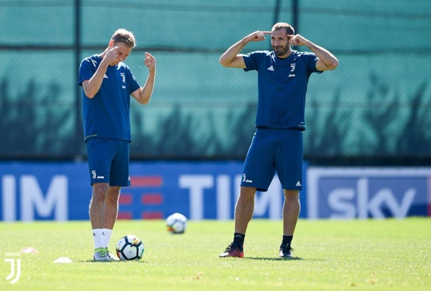 Ảnh bài viết Chiellini 'ra dấu' tập trung trước trận derby thành Turin