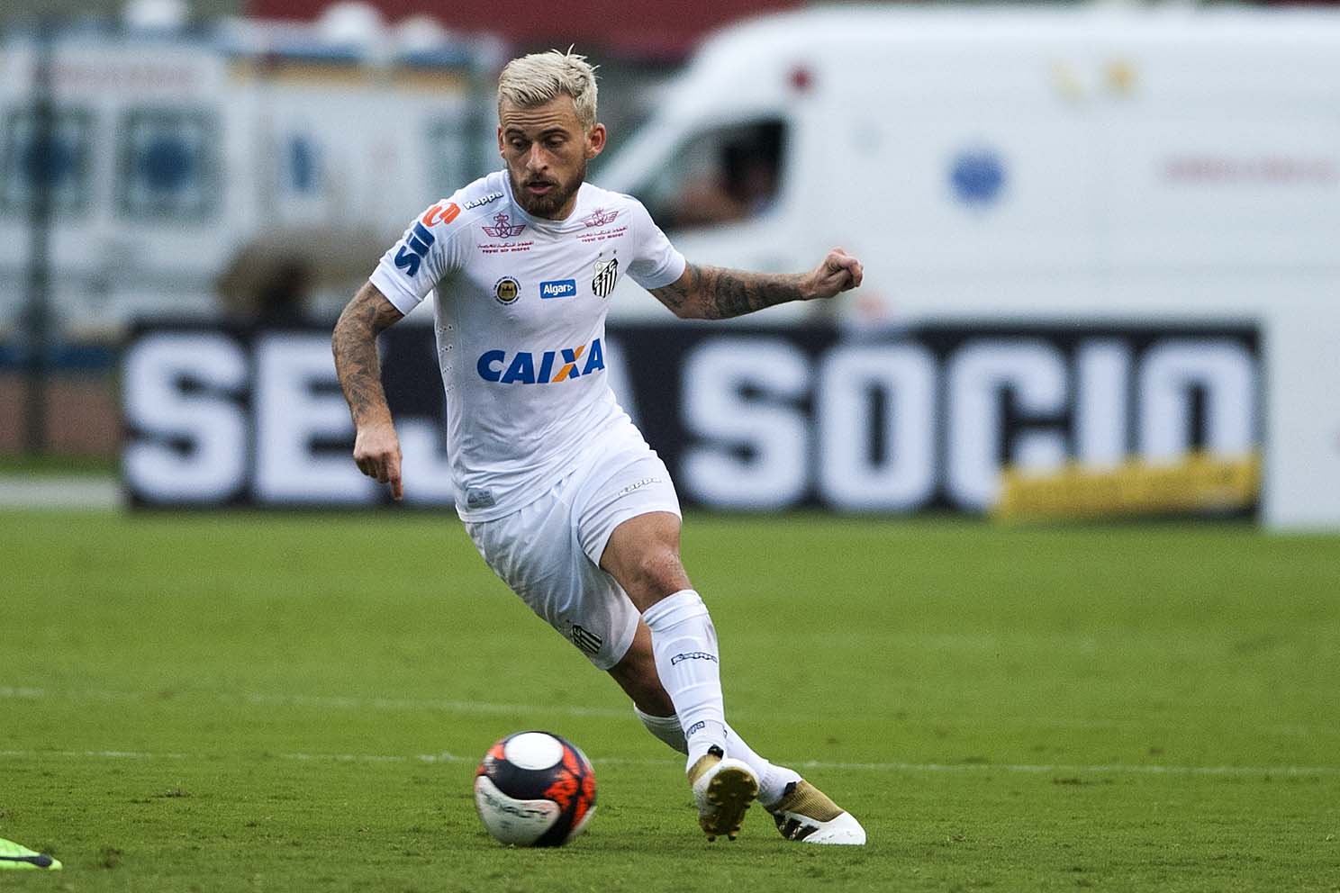 Ảnh bài viết Điểm tin chiều 22/09: M.U nhắm mua sao Brazil; Neymar cúi đầu trước Cavani