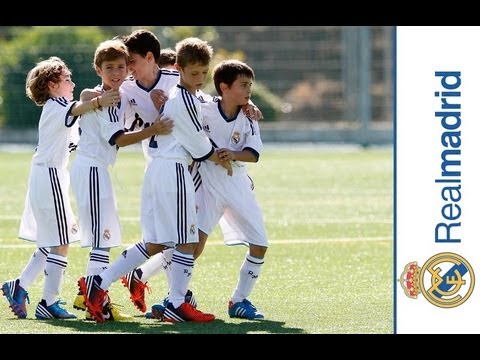 Ảnh bài viết Chơi fair-play, sao nhí Real Madrid đứng yên để đối thủ ghi bàn