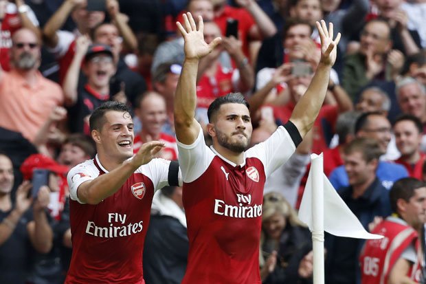 Ảnh bài viết Trụ cột chấn thương, Wenger méo mặt