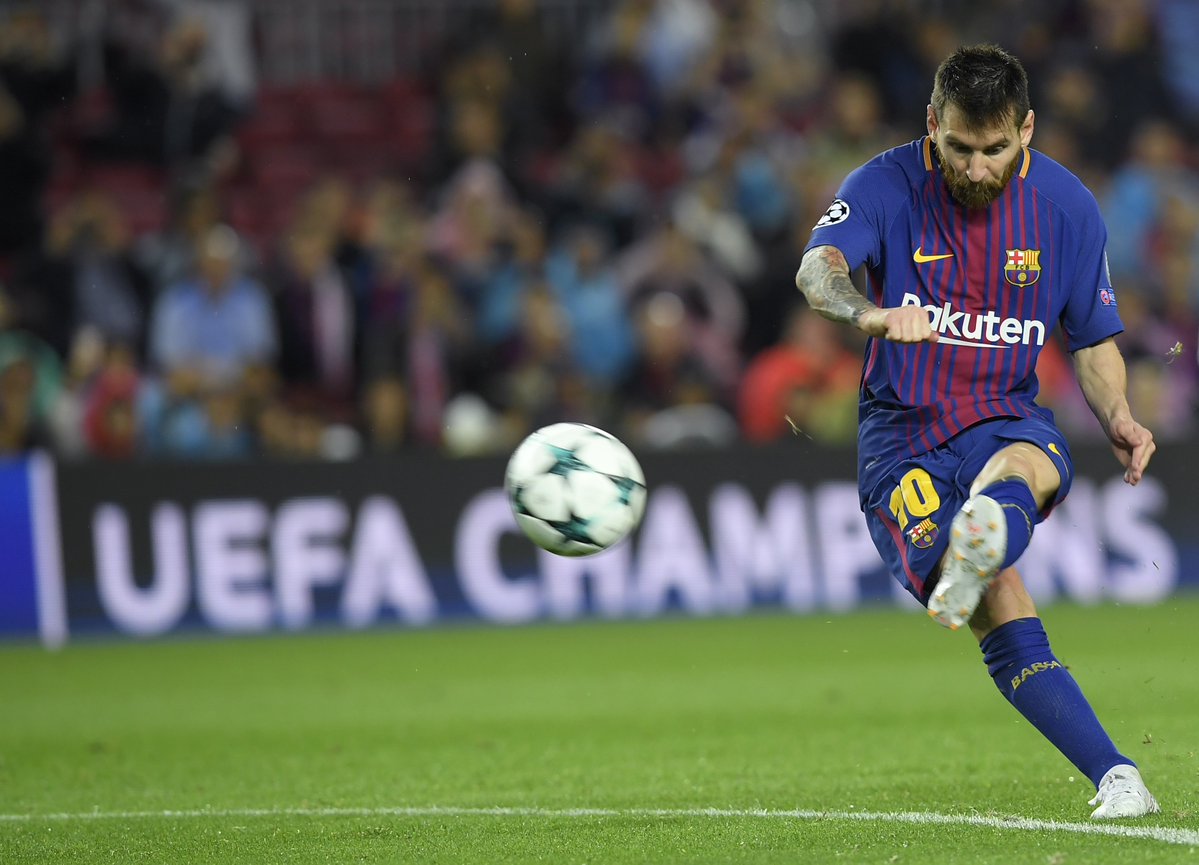 Ảnh bài viết Messi cán mốc 100 bàn tại châu Âu: Giỏi hơn Ronaldo!