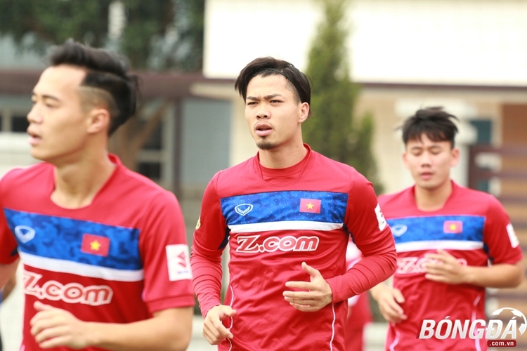 Ảnh bài viết Công Phượng “bao ngầu”, các tân binh cười nói thả ga