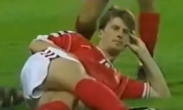 Ảnh bài viết Màn ăn mừng 'huyền thoại' của tượng đài Brian Laudrup tại World Cup