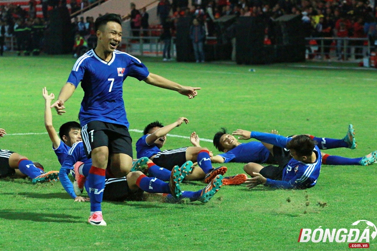 Ảnh bài viết CHÙM ẢNH: U15 PVF khiến thầy Giggs nở mày nở mặt trong ngày ra mắt