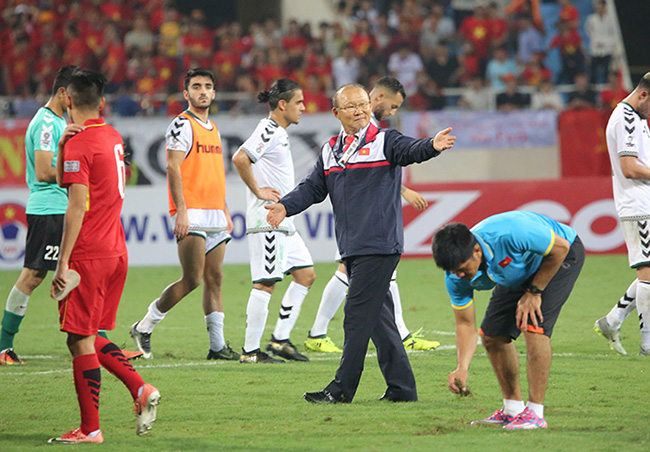 Ảnh bài viết HLV Park Hang Seo: Cần Hữu Thắng, Hoàng Anh Tuấn để tỏ tường...