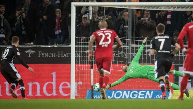 Ảnh bài viết Highlights: M'Gladbach 2-1 Bayern Munich (Vòng 13 Bundesliga)