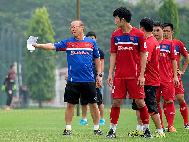 Ảnh bài viết Đá 3-5-2, thầy Park muốn "học" Arsenal hay... Man Utd?