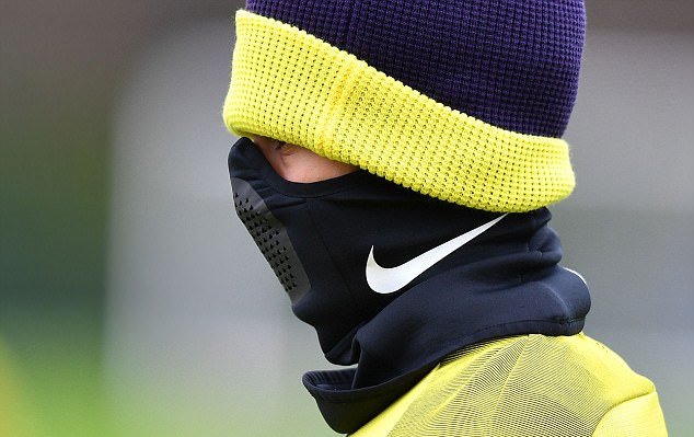 Ảnh bài viết 'Người bí ẩn' xuất hiện trên sân tập Tottenham