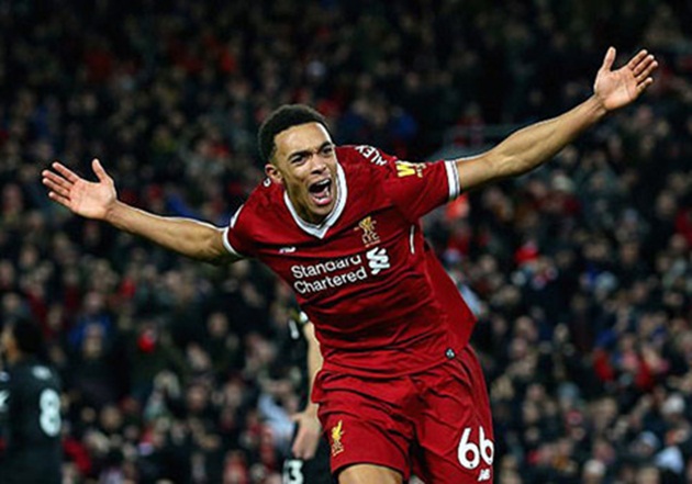 Ảnh bài viết Hậu vệ 19 tuổi được HLV Klopp xếp đá chính nhờ mẹ