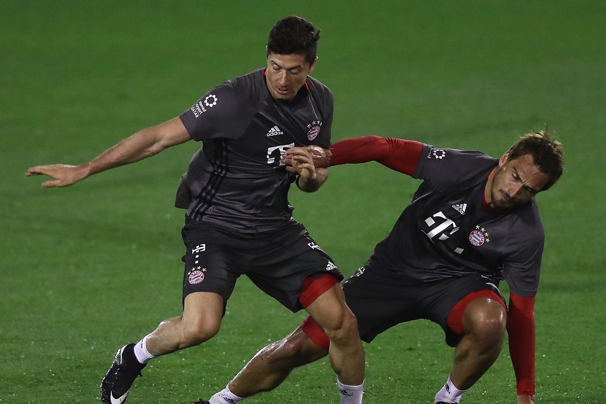 Ảnh bài viết "Hục hặc" Hummels, Lewandowski bắt đầu làm loạn ở Bayern?