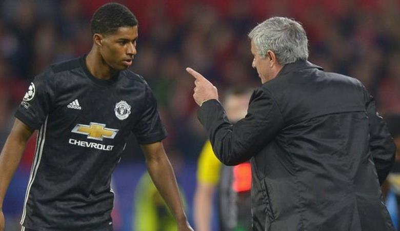 Ảnh bài viết Chê Mourinho, Frank de Boer dính trọn 'đòn thù' cay nghiệt