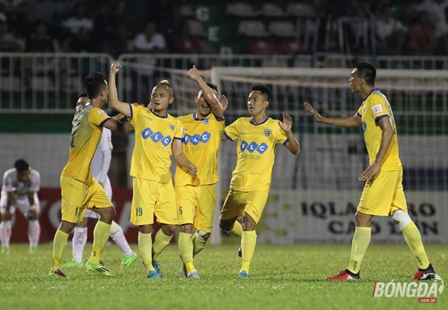 Ảnh bài viết 17h00 ngày 18/03, FLC Thanh Hóa vs TP. Hồ Chí Minh: Thầy Miura chào hàng V-League