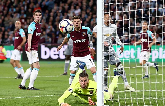 Ảnh bài viết Adrian xuất sắc, Man Utd chấp nhận chia điểm tiếc nuối trước West Ham