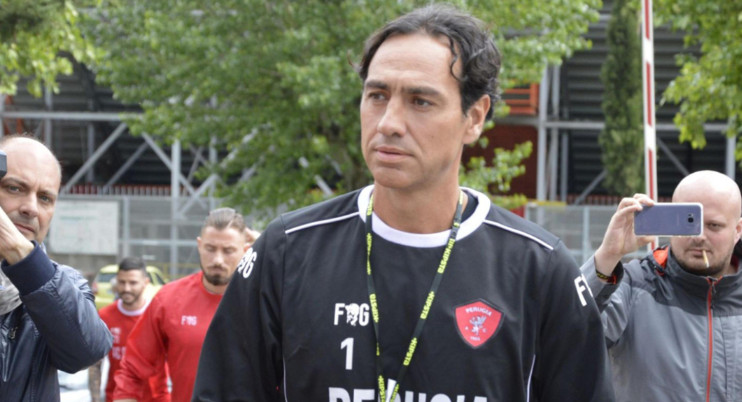 Ảnh bài viết Tượng đài Nesta nghiêm nghị trong ngày đầu làm HLV tại Perugia