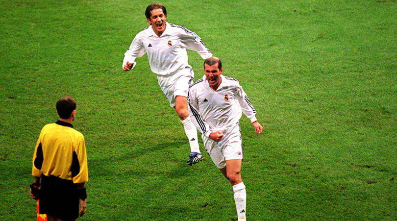 Ảnh bài viết Ngả mũ với 5 cú đá volley tuyệt diệu tại Champions League