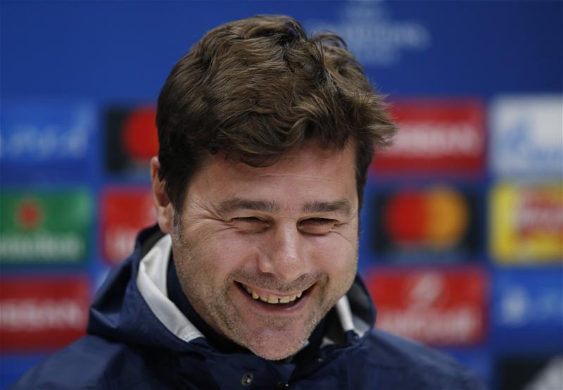 Ảnh bài viết Tottenham chế giễu Chelsea và Arsenal bằng áp phích quảng cáo