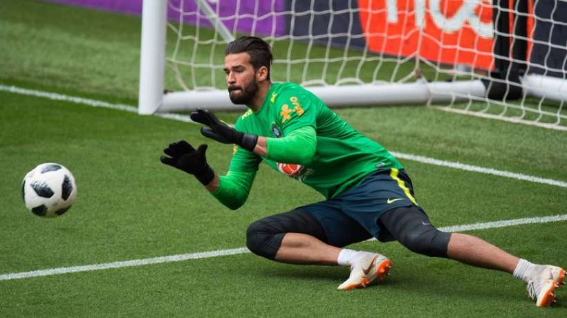Ảnh bài viết Thương vụ Alisson Becker: Giữa "ma trận" tin đồn
