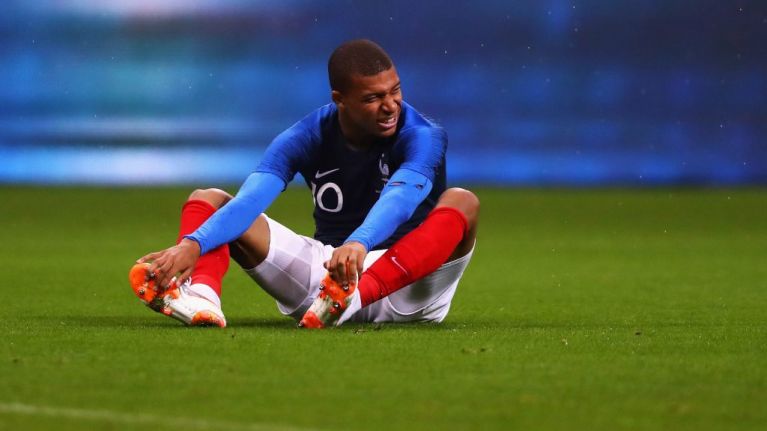Ảnh bài viết Nóng: Kylian Mbappe chấn thương trước thềm World Cup 2 ngày