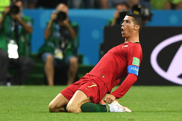 Ảnh bài viết Biến De Gea thành 'trò hề', Ronaldo tự tay mang về điểm số cho Bồ Đào Nha