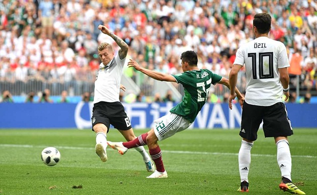 Ảnh bài viết Thần đồng Mexico 22 tuổi rực sáng, nhà vua Đức băng hà ngay trận ra quân