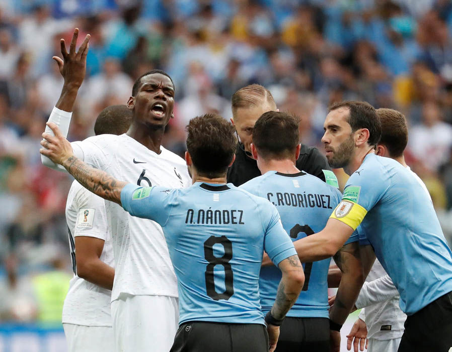 Ảnh bài viết VAR ở đâu? Cận cảnh Paul Pogba đánh nguội, xứng đáng nhận thẻ đỏ