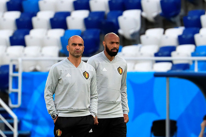 Ảnh bài viết Thierry Henry và cuộc chơi của người HLV đứng trong bóng tối